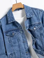 Veste en jean bleu pour homme pour le printemps et l'automne. Conception multi-poches. Taille régulière avec un style décontracté de rue élégant. 3