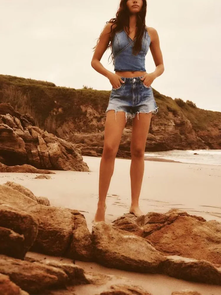 

Женская одежда, Летний милый пикантный двубортный топ с V-образным вырезом для девушек и джинсовые шорты в стиле пэчворк с высокой талией