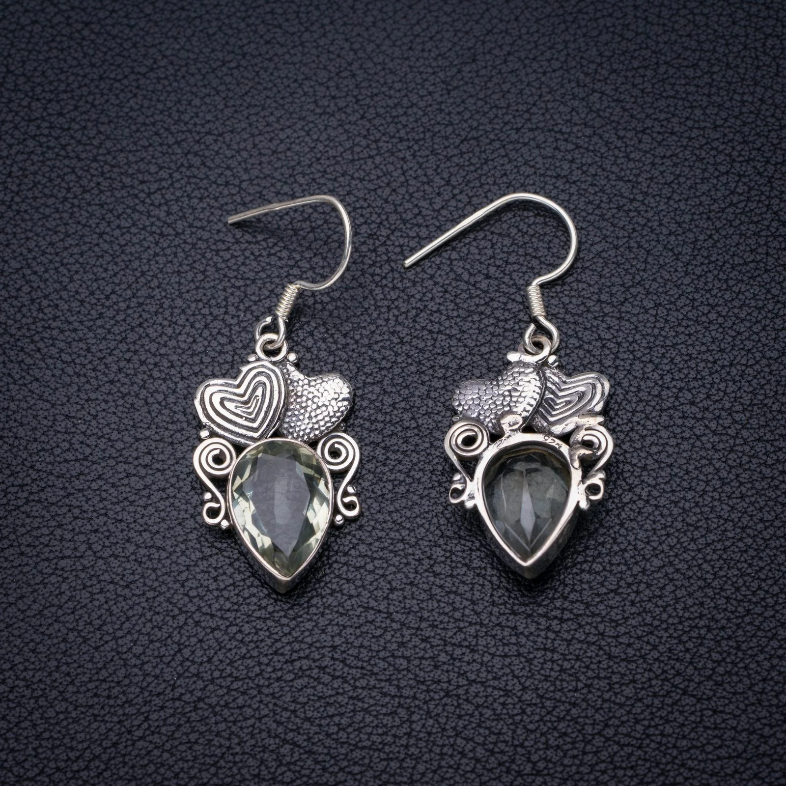 

Серьги из серебра 1,75 пробы с натуральным зеленым аметистом и сердцем