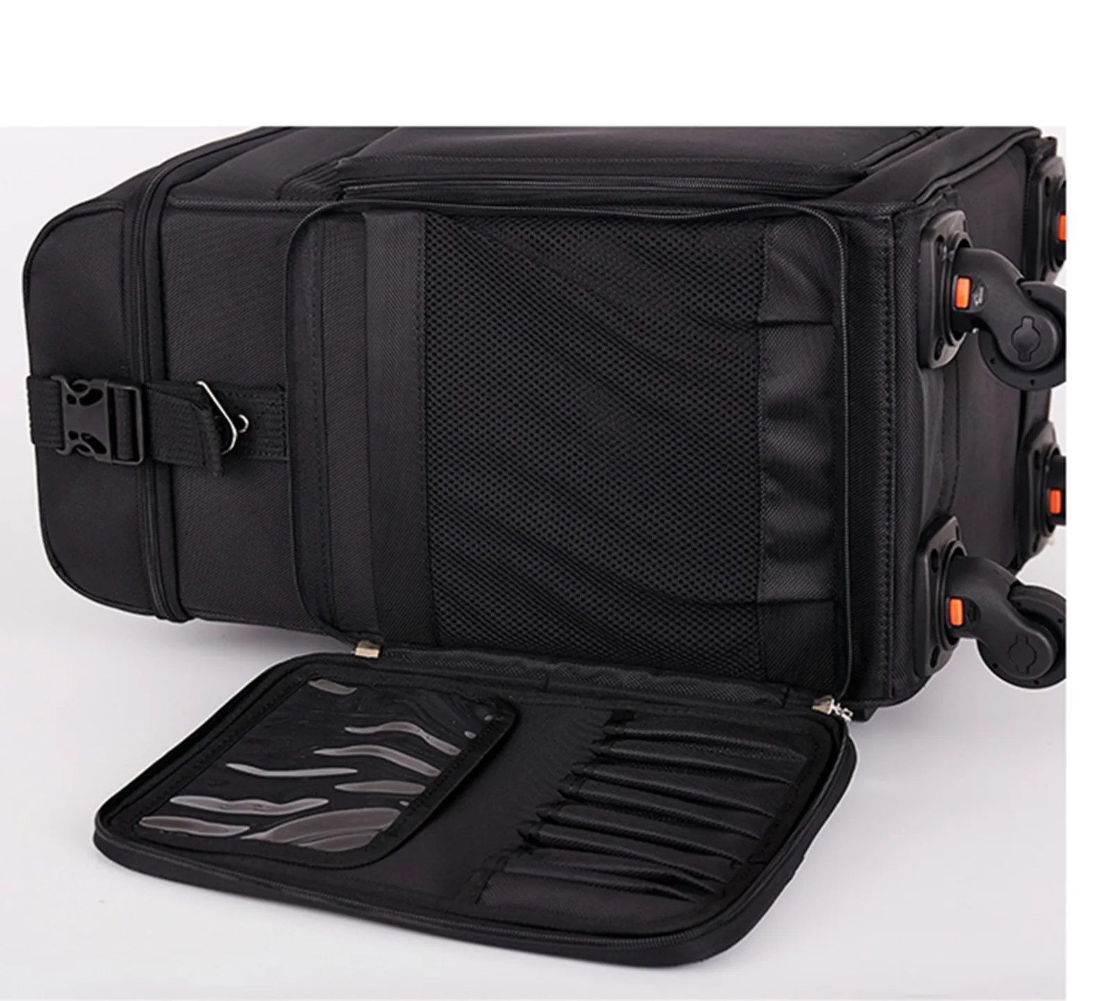 Рисунок 4 - Детская тележка с вышивкой для ногтей