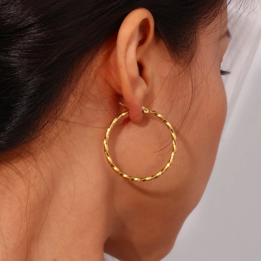 Pendientes Victorianos De Punta Ovalada De 29 Mm En Oro De 9 Quilates Con Tubo Criollo Y Aros Gitanos En Caja De Regalo - México