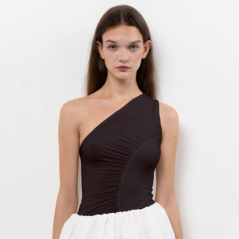 Camisetas de tirantes de verano para mujer, blusa camisola ajustada de color liso sin mangas con un solo hombro, ropa estética
