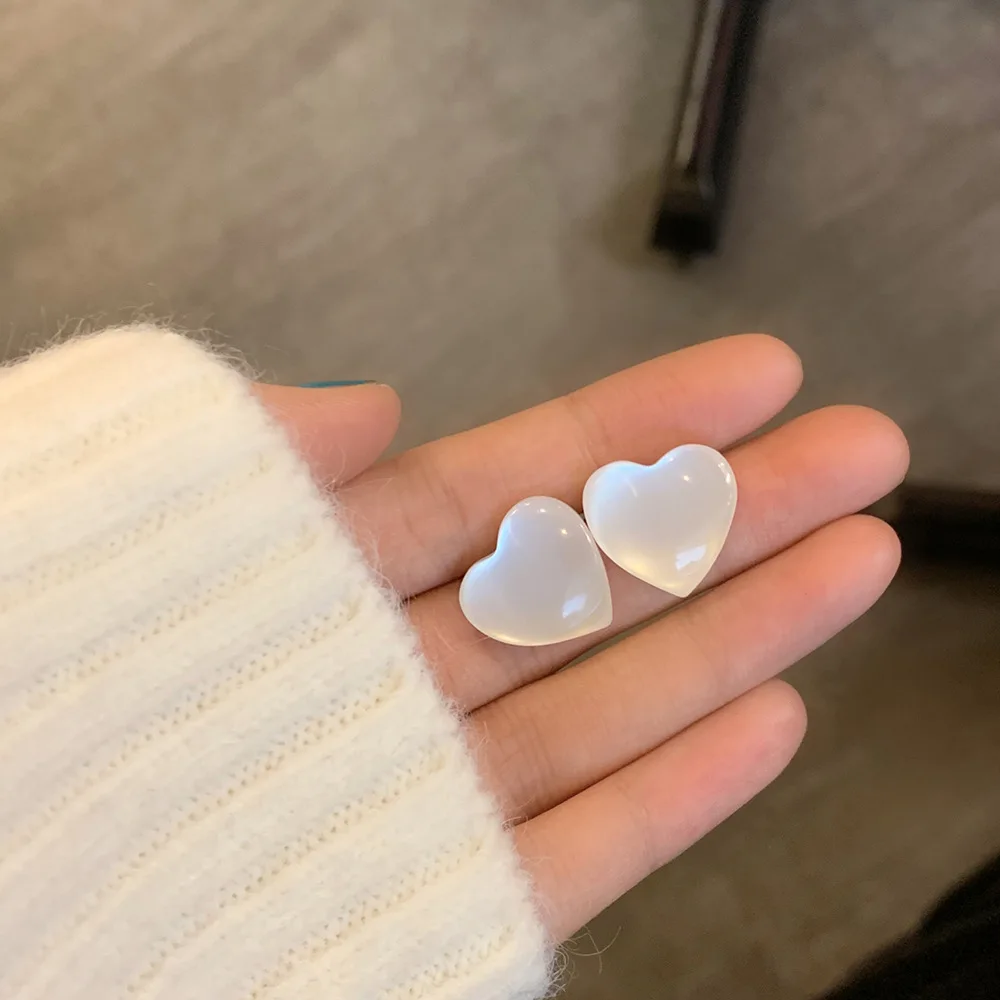 Resin Heart MOONLIGHT Stud Earrings Women Korean Simple Imitation Opal Peach Brincos Jewelry Christmas Gift