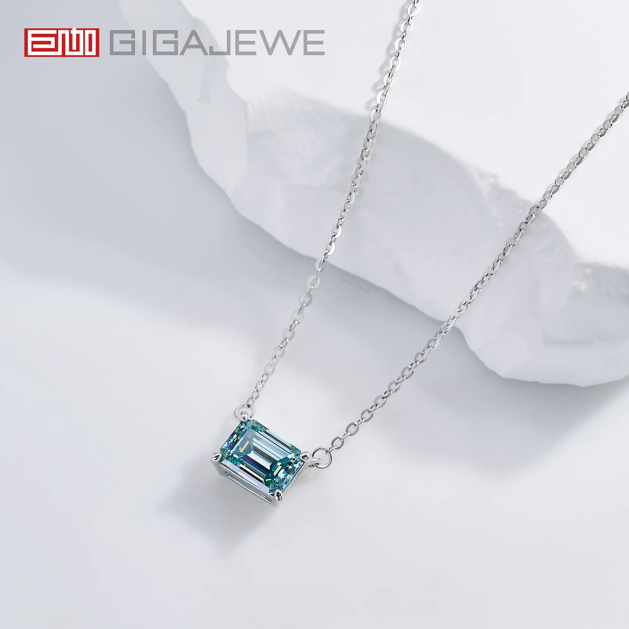 Фото GIGAJEWE Moissanite Emerald Cut Natural Голубой 2.0ct 6X8mm 18K Серебряное обручальное ожерелье Женский подарок №5