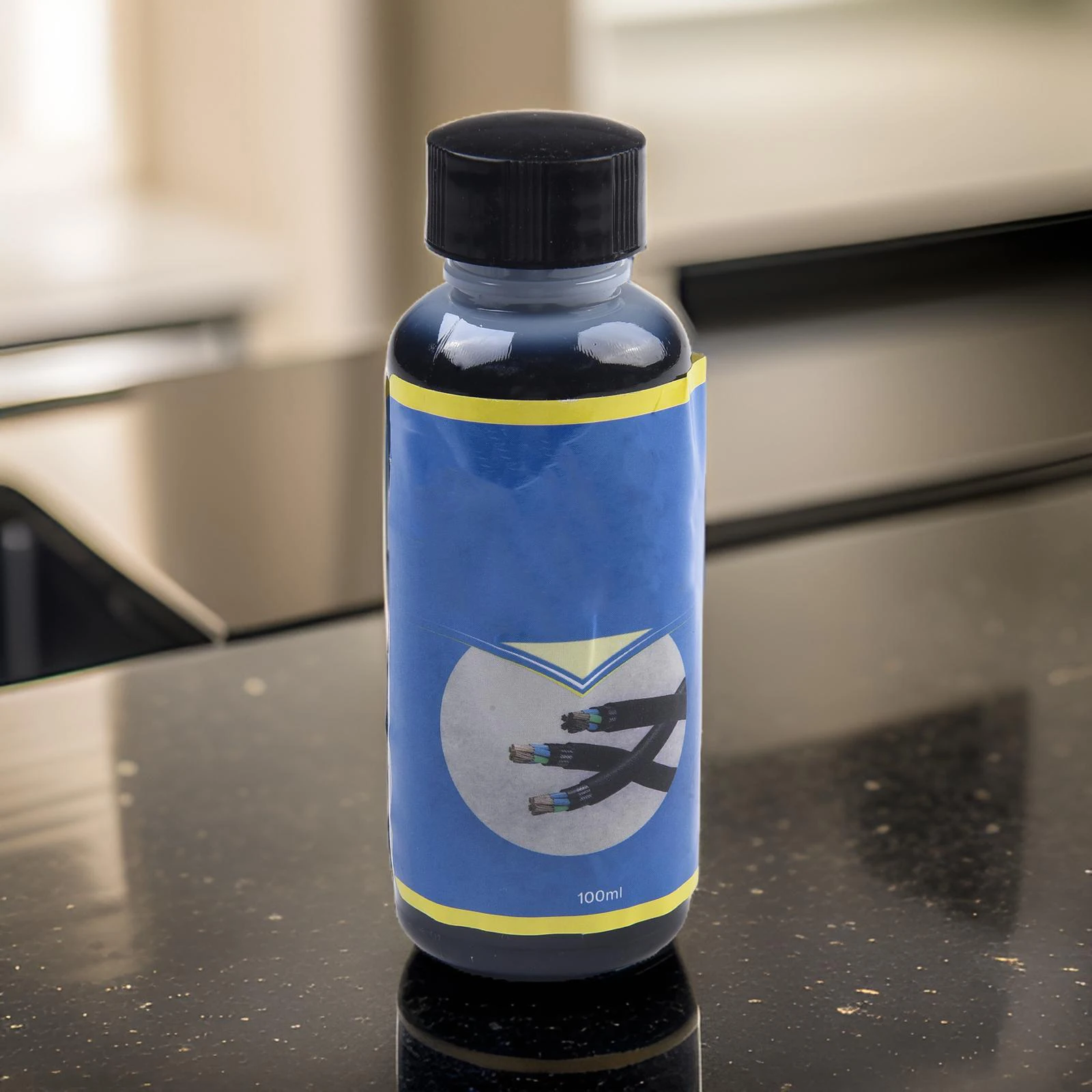 Description Picture 6 of item100ml Liquid Insulating Tape Rubber Coat Waterproof Protect Electrical Connection Liquid Insulation Tape Electrical Adhesive