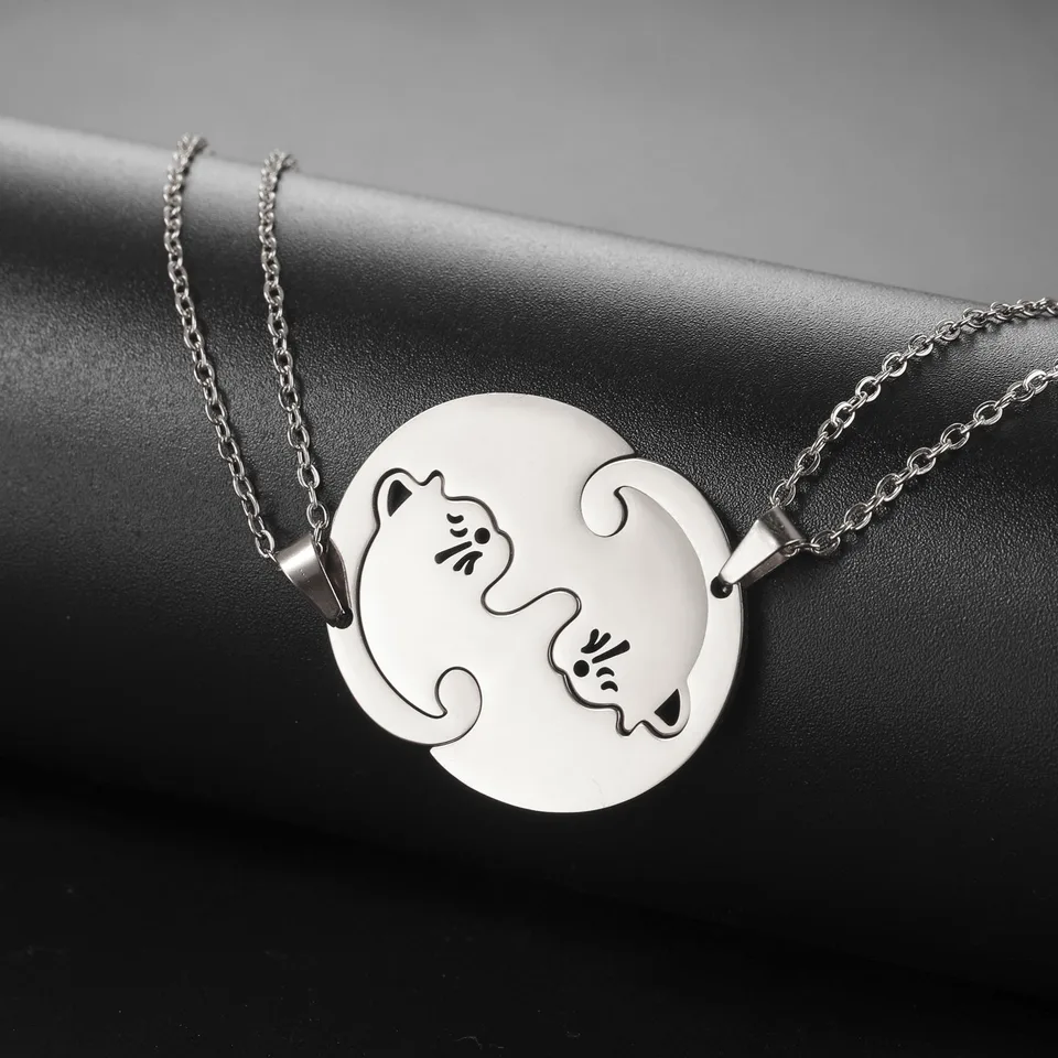 Collana Puzzle Coppia Gatto In Acciaio: L'accessorio Perfetto Per Due Cuori Uniti, Argento E Nero