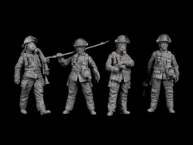

Масштаб 1/35, литье под давлением, фигурка пожарного, 4-х человек, комплект для сборки костюма, модель Диона в сборе, Неокрашенная (включая маску)