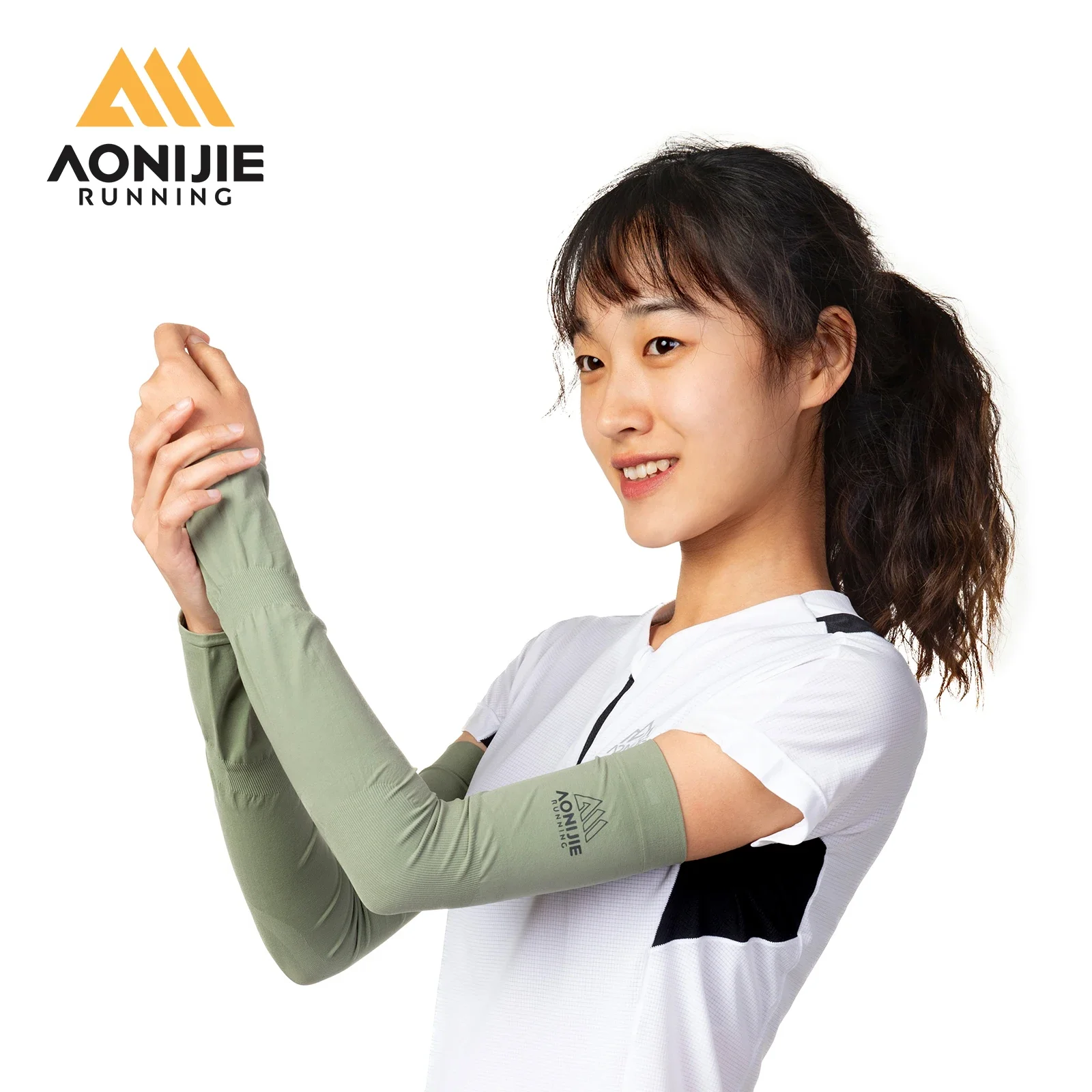 

AONIJIE E4122 Quick-Drying Sunscreen Ice Sleeve, Sun Sleeve Covering Thumb Hole, Used For Marathon, Running, Horse Riding