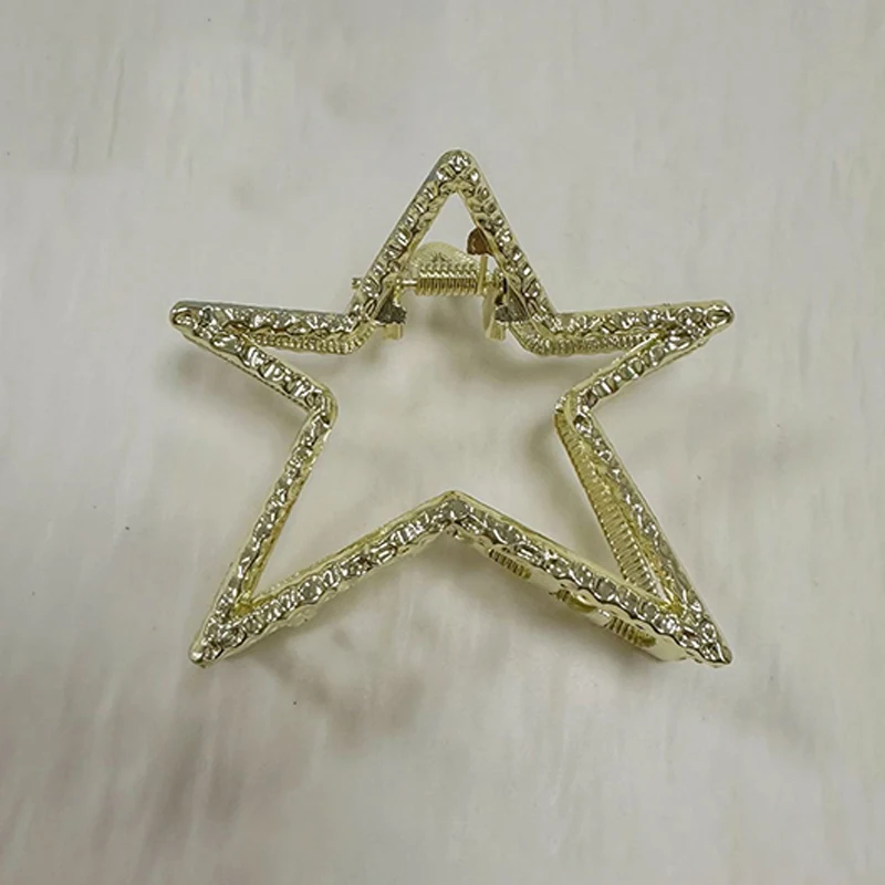 Рисунок 5 - Корейские заколки для волос со