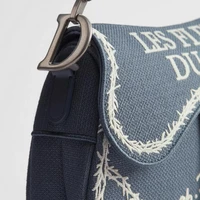 Sac bandoulière de luxe pour femme, broderie motif couverture de livre bleu et blanc, sac à bandoulière élégant et haut de gamme 4