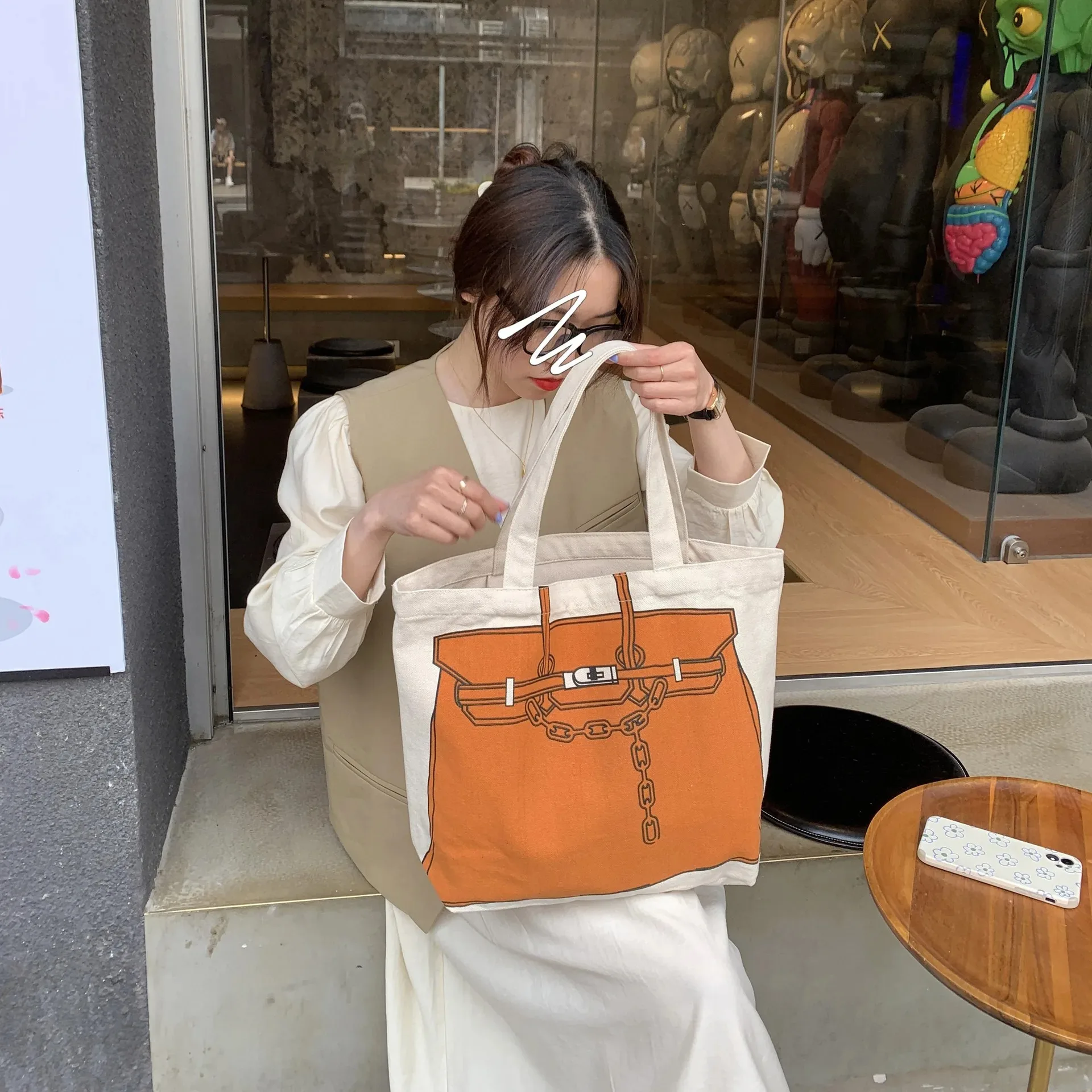 

Koeran Ins Canvas Tote Bag Fashion Chain Print Beige Shoulder Bag Thick Cloth Handbag for Women Large Zipper Shopping Bag