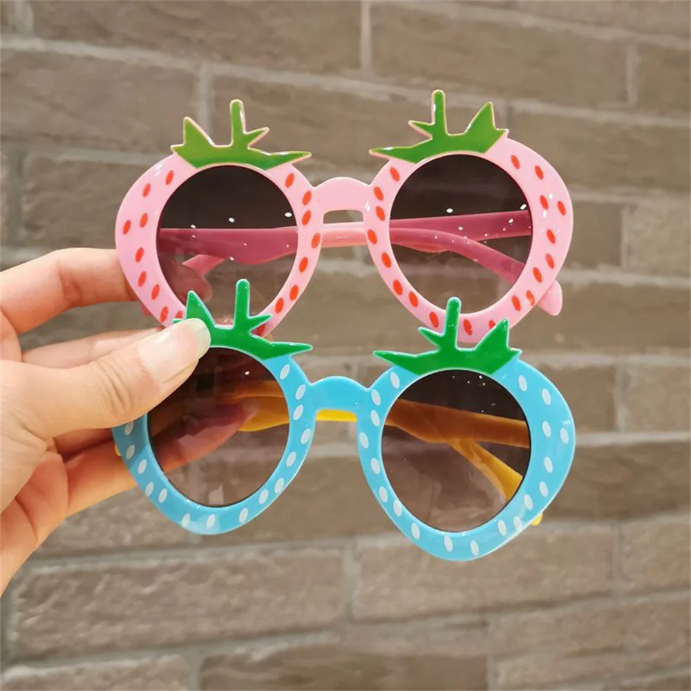 New Cute Baby Sunglasses Childrens Cartoon Funny Strawberry Shape Large Frame Glasses Fashionable Personality Sunglasses