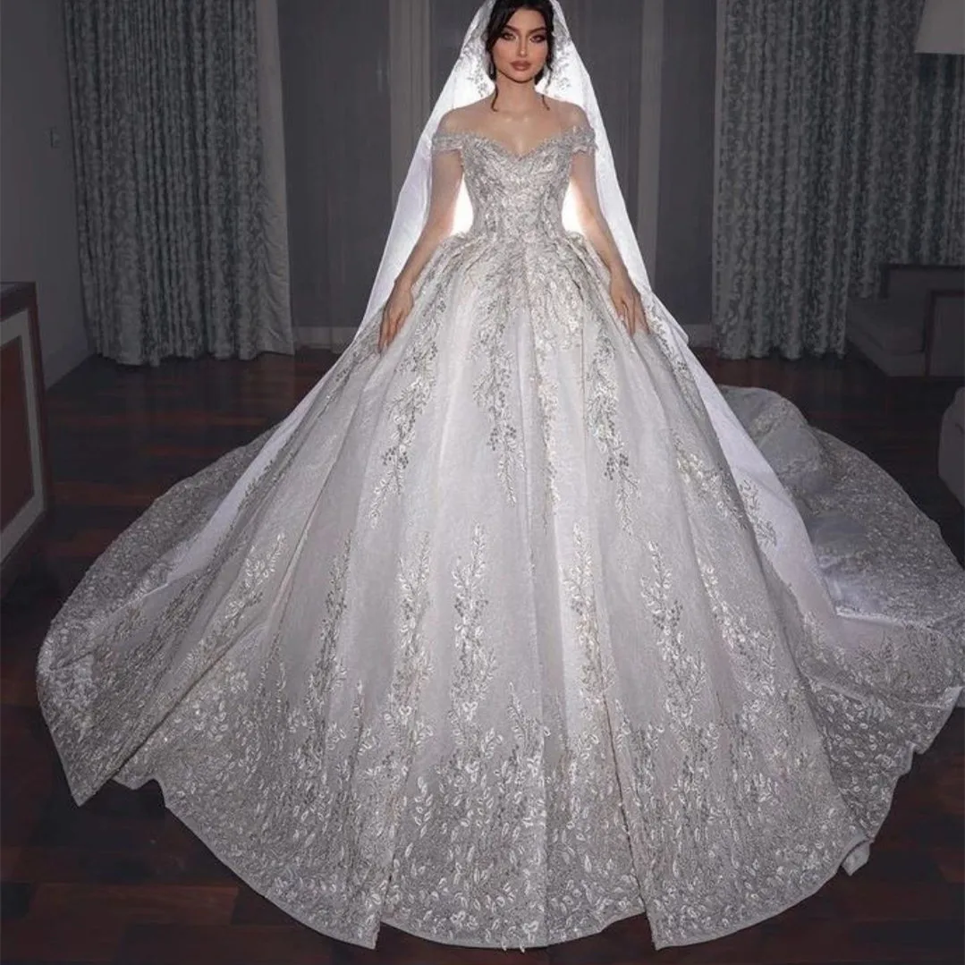 

Elegant Ball Gown Wedding Dresses Sleeveless V Neck Sequins Ruffles Applique Off ShoulderPlus Size Bridal Gowns Vestina De Novia