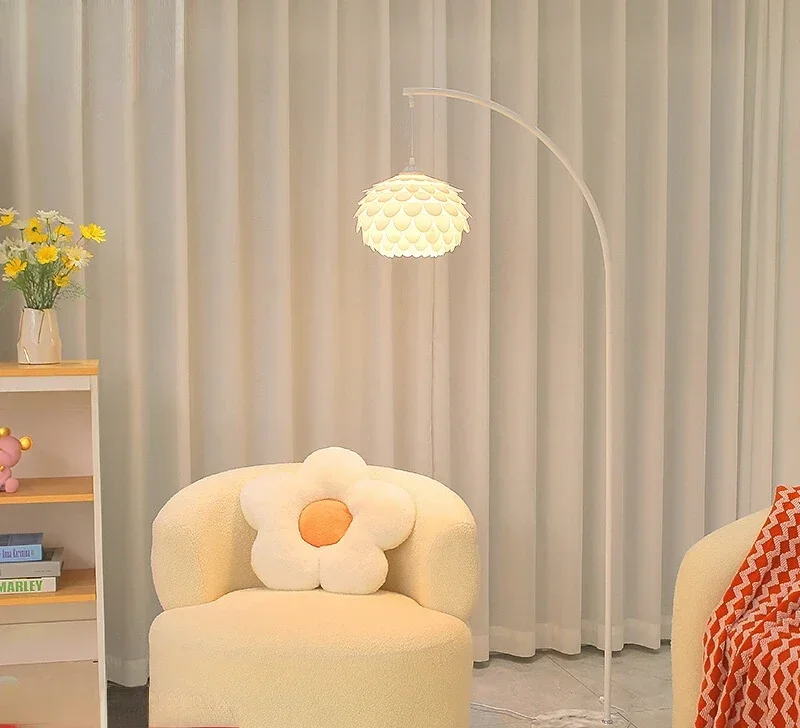 

Кремовая атмосфера, приманка в виде ночной рыбы, напольная лампа, гостиная, спальня, диван, красивое украшение, японская Вертикальная настольная лампа