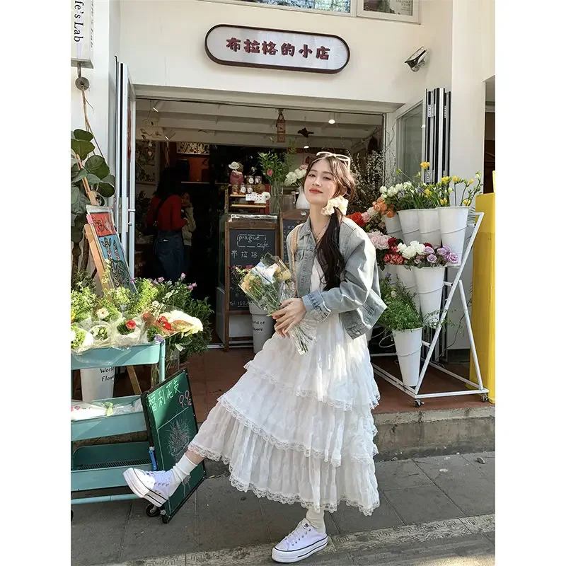 

White halter dress female summer sweet lace cake skirt seaside vacation beach dress temperament long skirt 2024