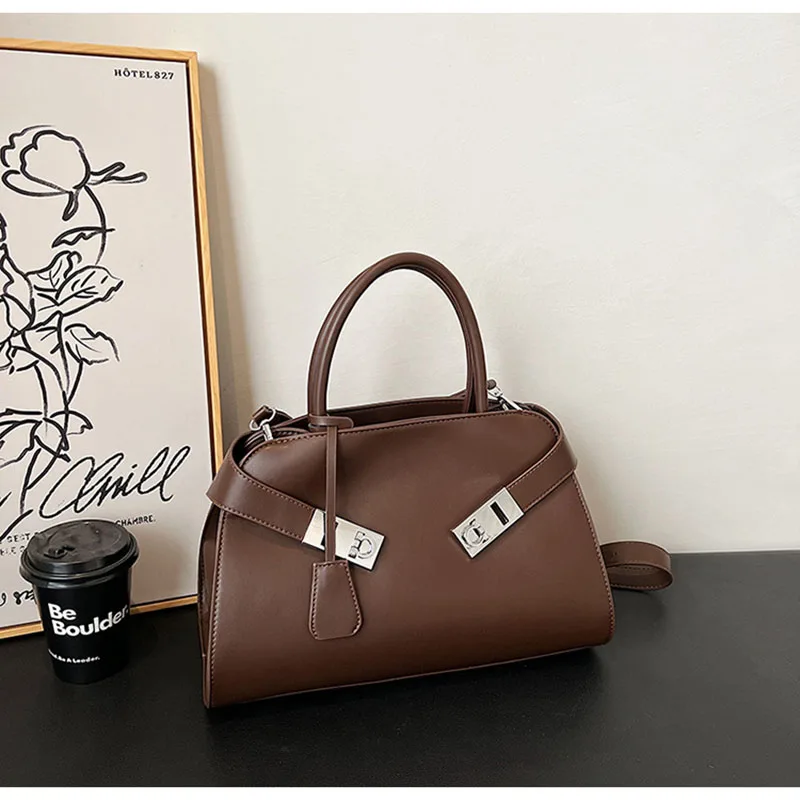Fashion Large Capacity Women Handbags Designer Chic Lock Shoulder Bags Luxury Pu Leather Crossbody Bag Trend Commuter Bag