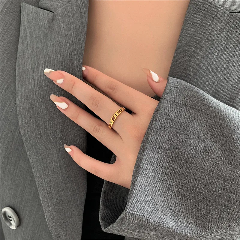 Women's Ring Vintage French Hollow Chain Twist Simple Titanium Steel 18K Gold Plated