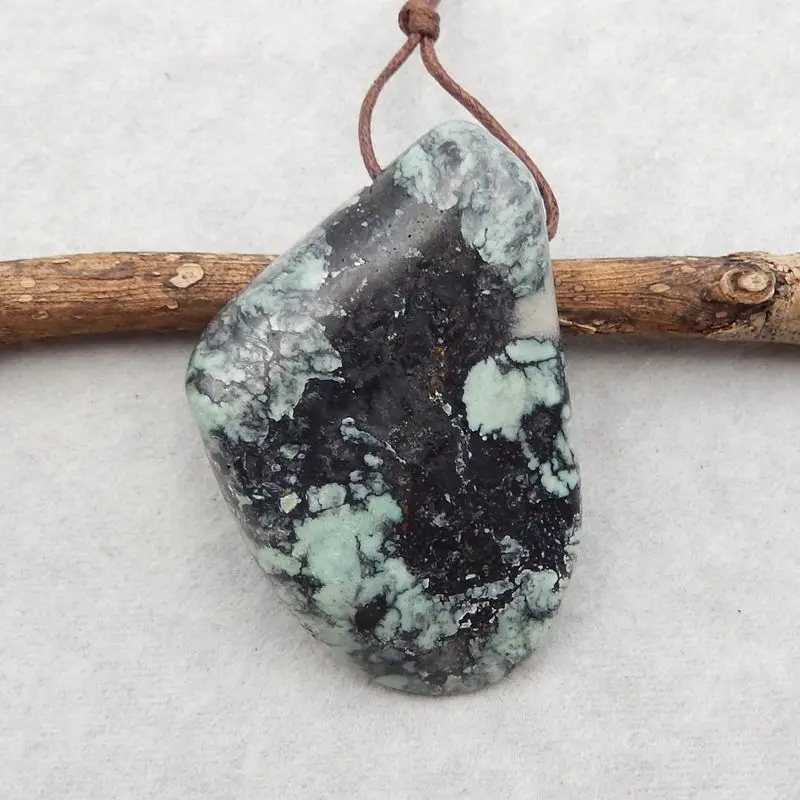 

Semiprecious Natural Stone Green Turquoise Necklace Accessories Pendant Bead 53x35x13mm 30g Fashion Jewlery Best Gift