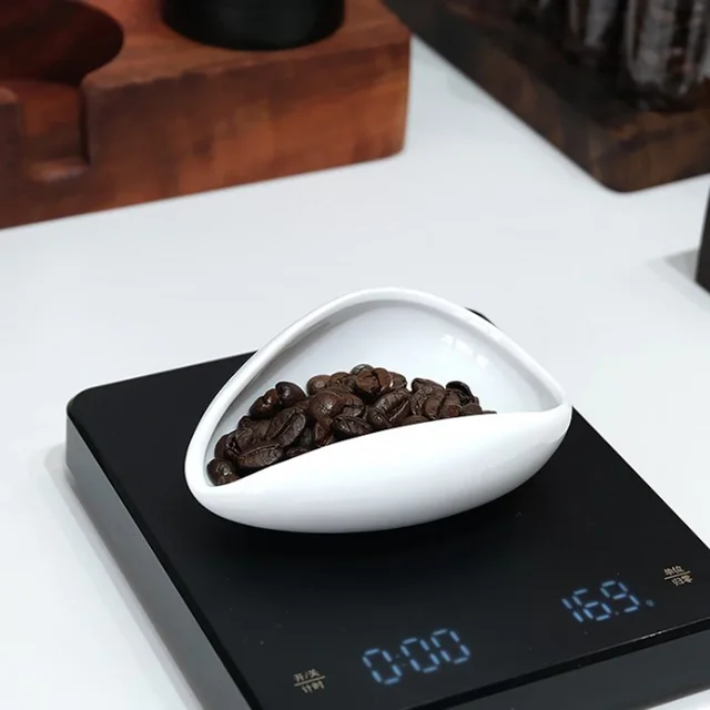 1Pcs Coffee Bean Dosing Cup Coffee Beans Dose Trays Coffee Beans Shovel Pure White Pottery Tea Scoops Coffee Tray Accessory 2