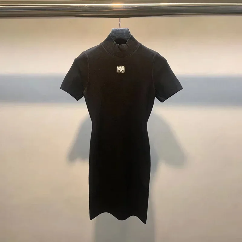 

Коллекция 2023 года, Ранняя осень Dawang, семейная юбка с запахом, универсальное Черное Трикотажное женское платье с коротким рукавом и тонкой талией