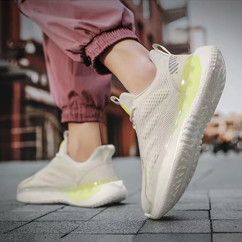 

Fashion Trend Sports Shoes for Men New Korean Version Breathable Non-slip Running Shoes Outdoor Comfortable Breathable Sneakers