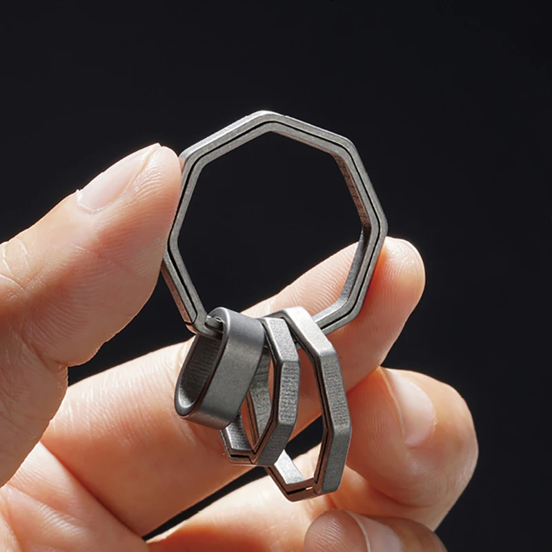 Key Chain Accessories Real Titanium Keyring Super Lightweight Hanging Buckle For Car Key Ring Holder Quickdraw Tool Creative Gift