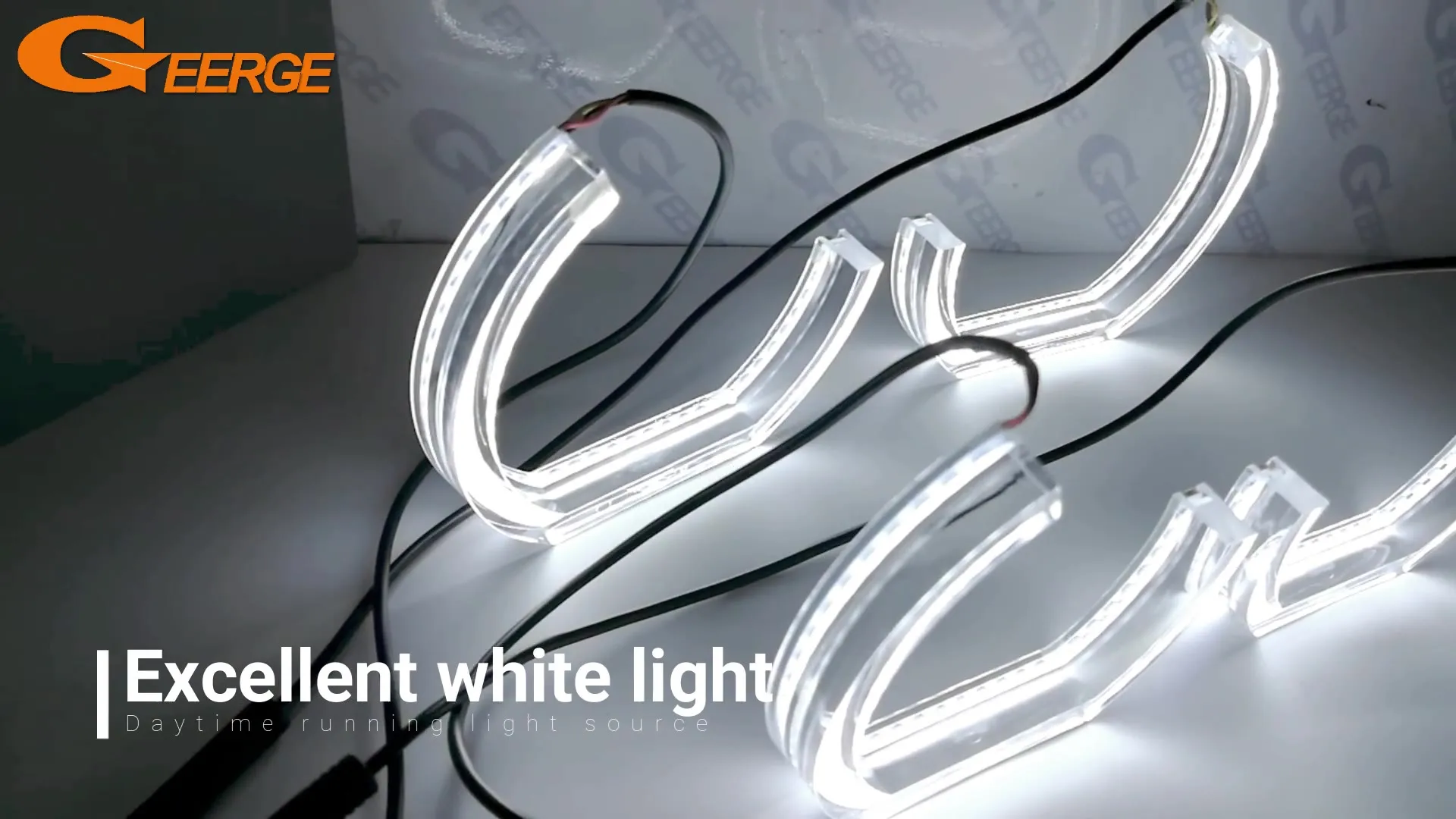 BMW Z4 E89用 LEDヘッドライト エンジェルアイ デイライト