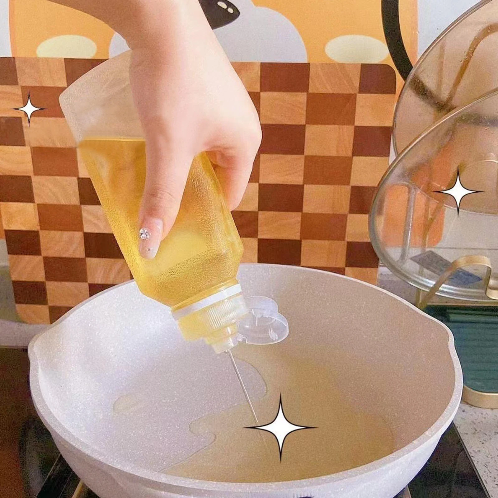Oil Spray Bottle Kitchen Condiment Squeeze Bottles Cooking Baking Ketchup Mustard Mayo Hot Sauces Olive BBQ