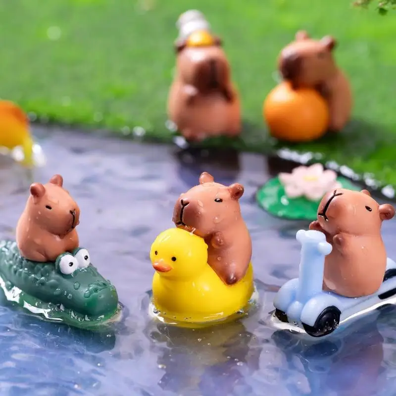 2Pcs 미니 Capybara 가족 8 조각 수지 미니어처 인형 수지 사랑스러운 Capybaras 미니 동물원 장식 요정 정원 액세서리