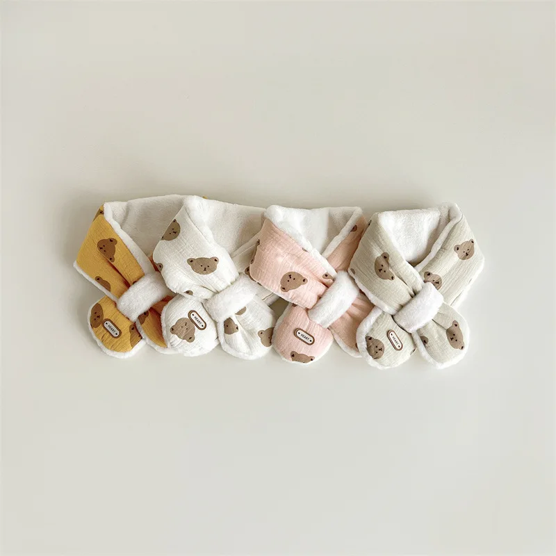 Description Picture 4 of itemWarm Infant Baby Scarfs Korean Cute Cartoon Bear Baby Shawls Autumn Winter Warm Scarfs for Newborn Boy Girl Photography Props