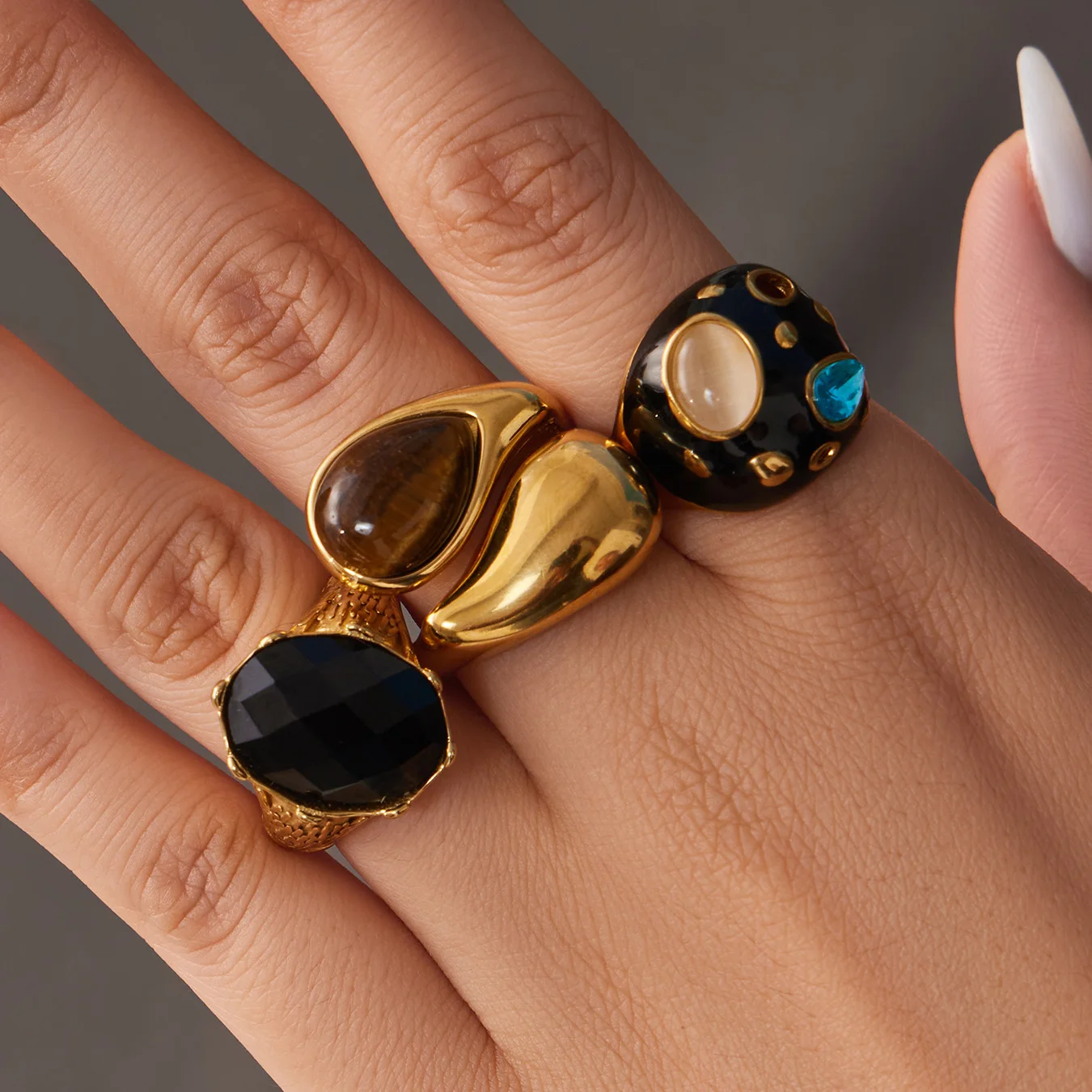 Nivora Schwarzfarbene Glasurringe für Frauen, Edelstahl, Tigerauge-Stein, wasserdicht, Damenringe, Hochzeitsschmuck, Großhandel – Detail 5