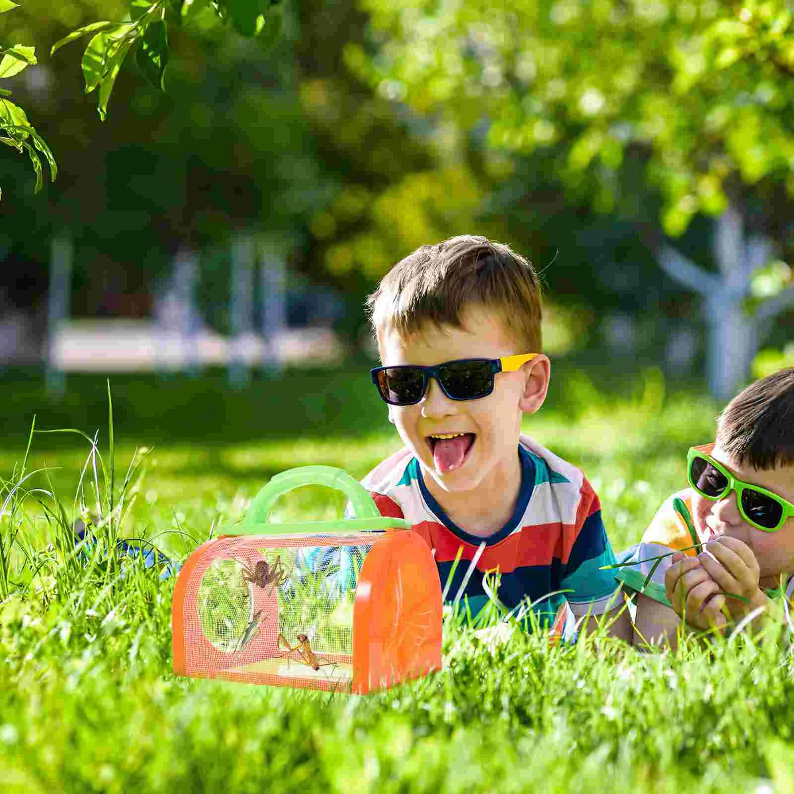 1 Set Bug Bungalow Insect Catching Kit Bug Toys Insect Cage With Carrying Handle Portable Bug House Dragonfly Cage Outdoor 3