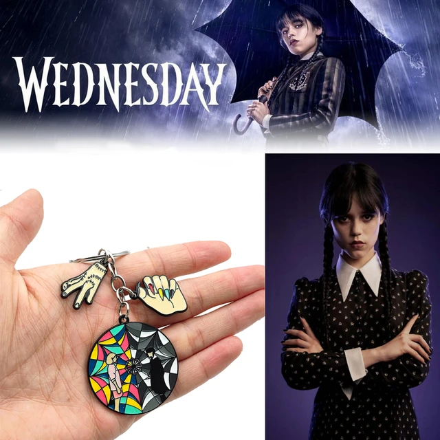 Porte-clés acrylique de la famille Addams animée, porte-clés pendentif,  cadeau pour GérDecoration, mercredi Addams, vente en gros - AliExpress