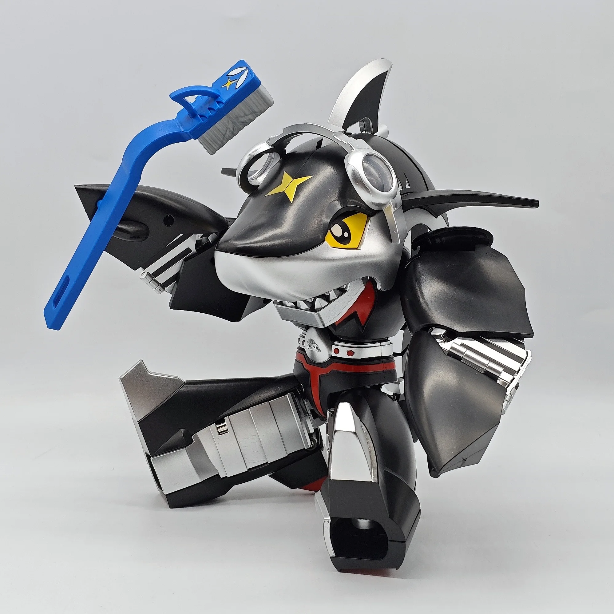 Kaiyu Model TJXB002 – Sharkle | Figura Transformable de Colección 1