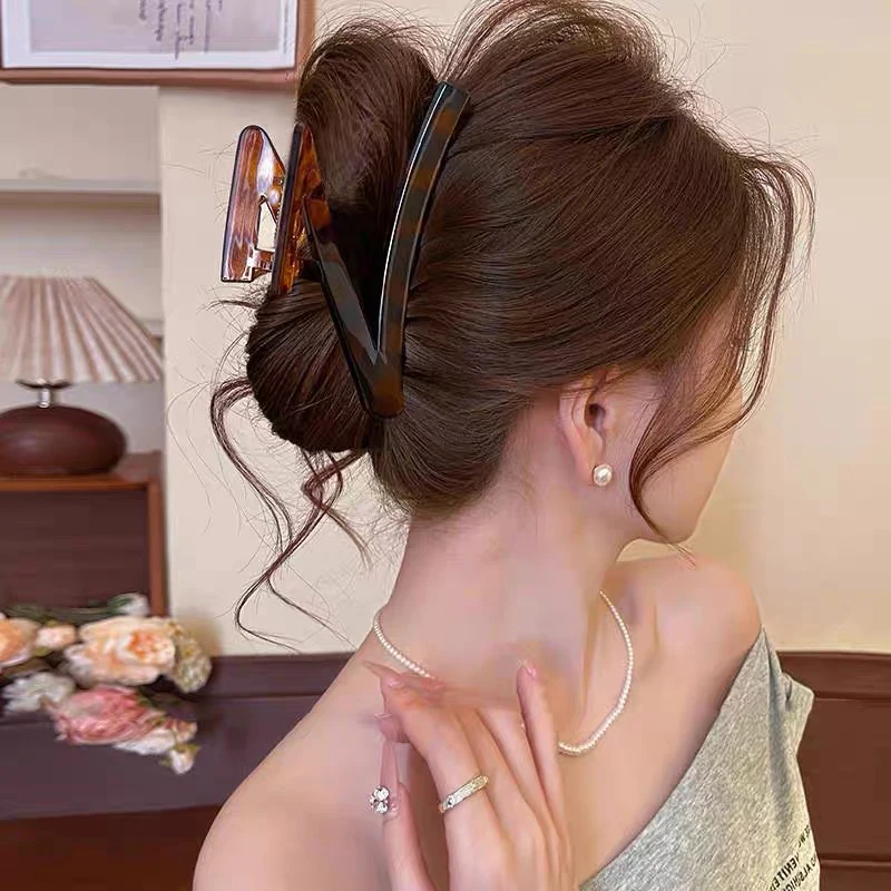 Women High-end Hair Claw Korean Temperament Hair Clips Hair Crab Fashion Ladies Hairpin Hair Claw Headwear Accessories Gift