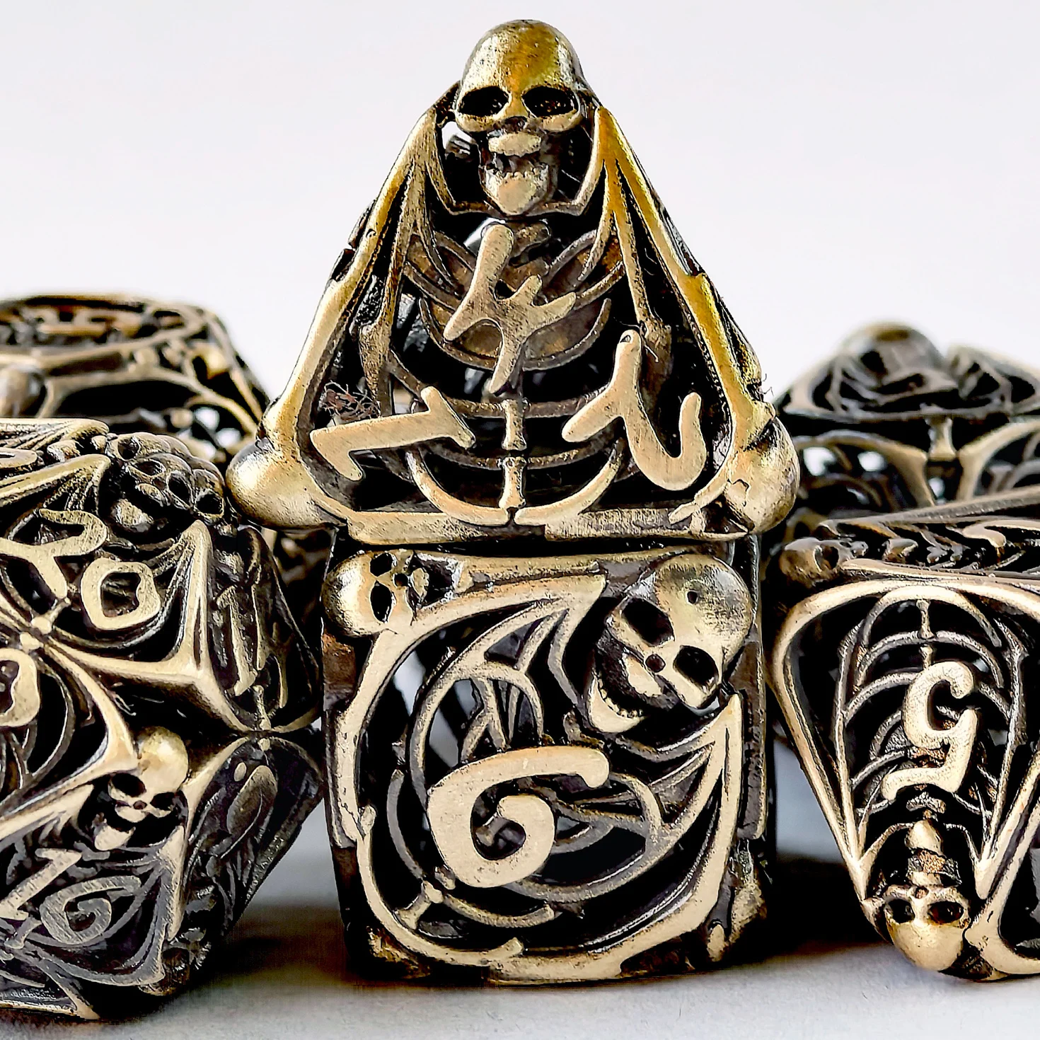 DND Metal Set Dice 7 Role Playing Dice Skull Feature, Hollow Metal D&D Dice Dungeon and Dragon 6