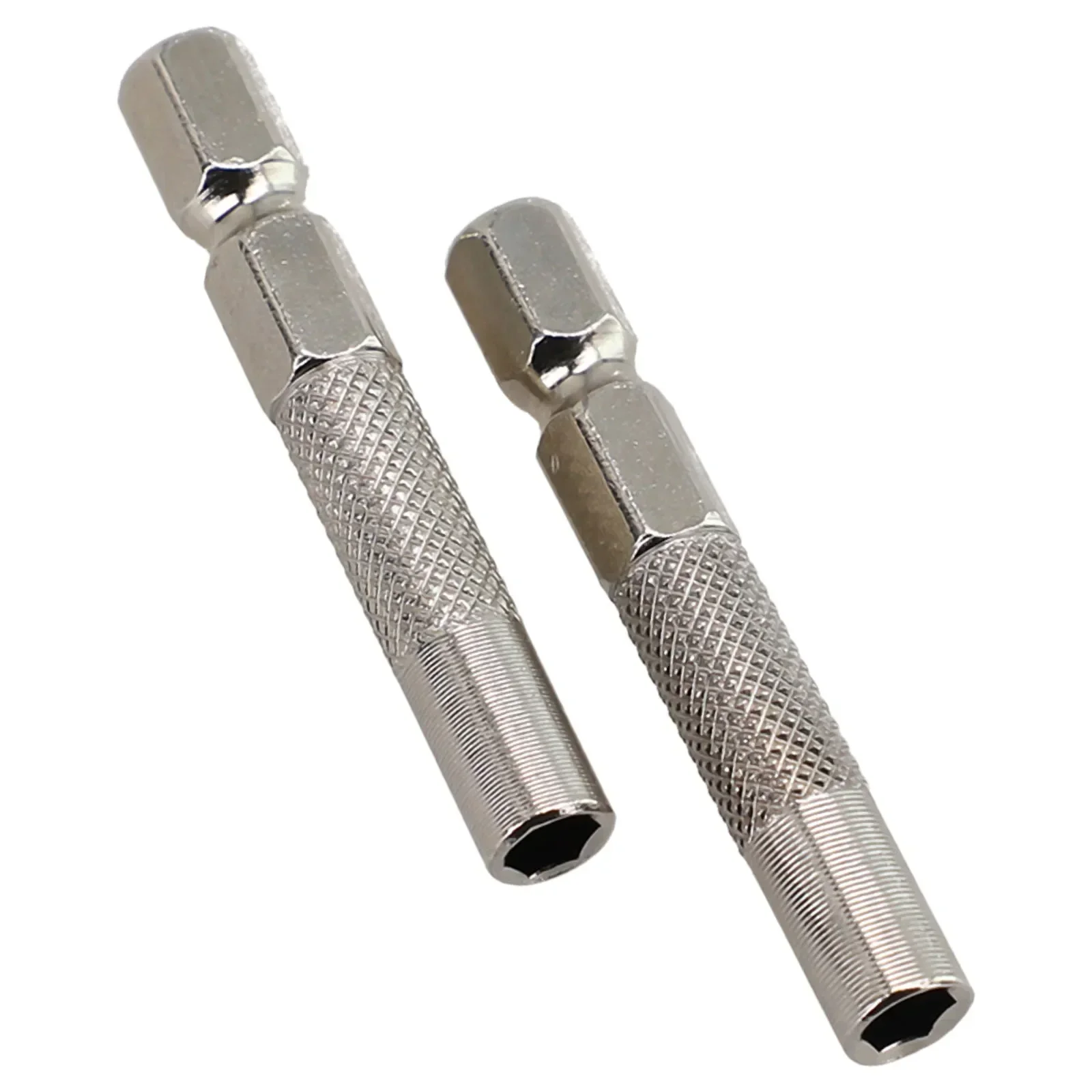 Schnelle Bit-Konvertierung mit 6 35-mm-Sechskantschaft-Adaptern, wandelt sich auf 4-mm-System um, magnetische Halterung für einfache Bit-Wechselung, 2 Stück