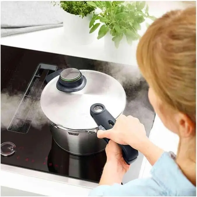 Vitavit Premium Pressure Cooker with Steamer Insert 8.5 Quart Suitable for Gas Electric Ceramic and All Induction Cooktops