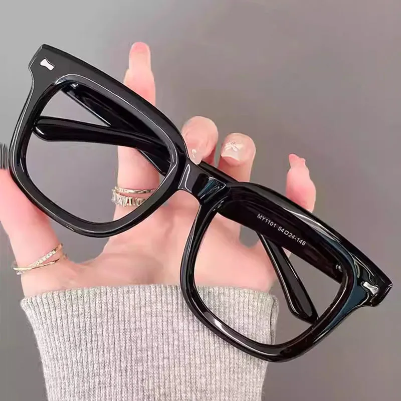 Fashionable Oversized Women's Eyeglasses with Thick Frames
