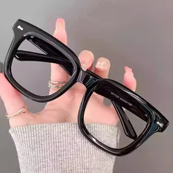 Fashionable Oversized Women's Eyeglasses with Thick Frames (Black)