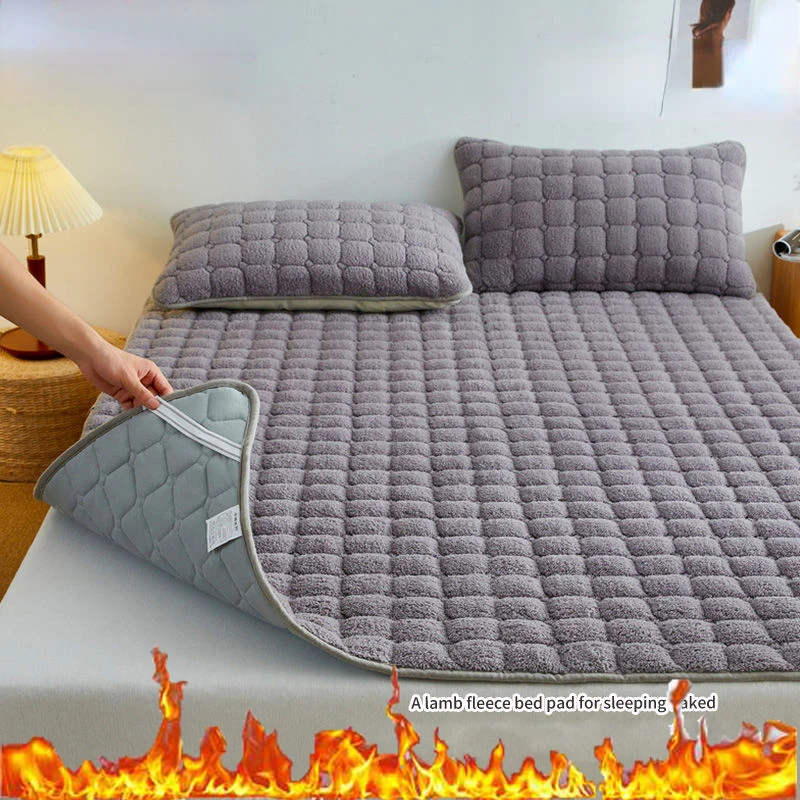 Description Picture 3 of itemSoft Cotton Mattress Base Mattress Winter Plush and Breathable Thickened Bedspread Foldable King Queen Size Home Decoration 1pc