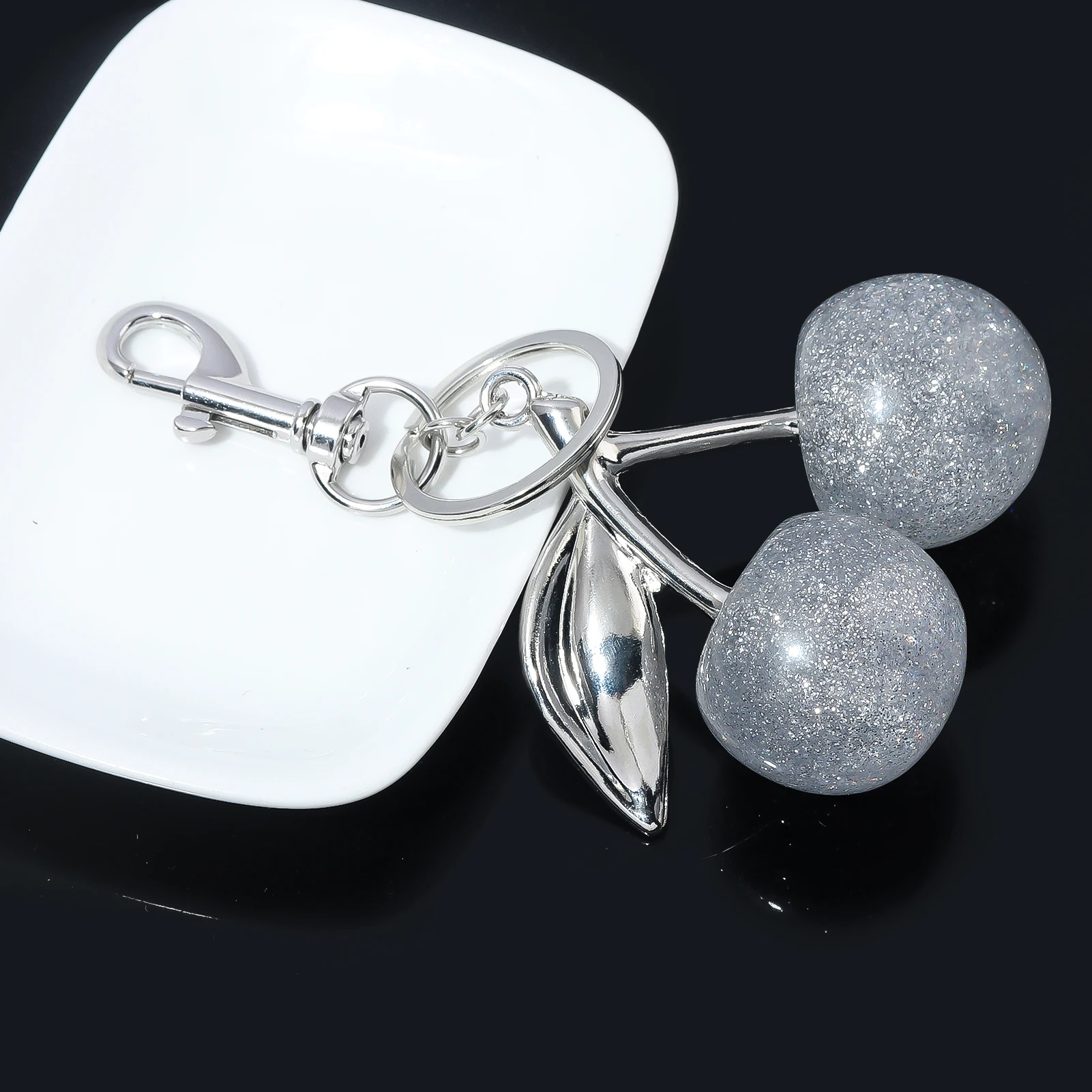 Damenmode Taschenanhänger Köstliche rote Kirsche Schlüsselanhänger Sommerfrüchte Charm Schlüsselanhänger für Mädchen Männer Schmuck Tasche Zubehör Geschenk – Detail 9