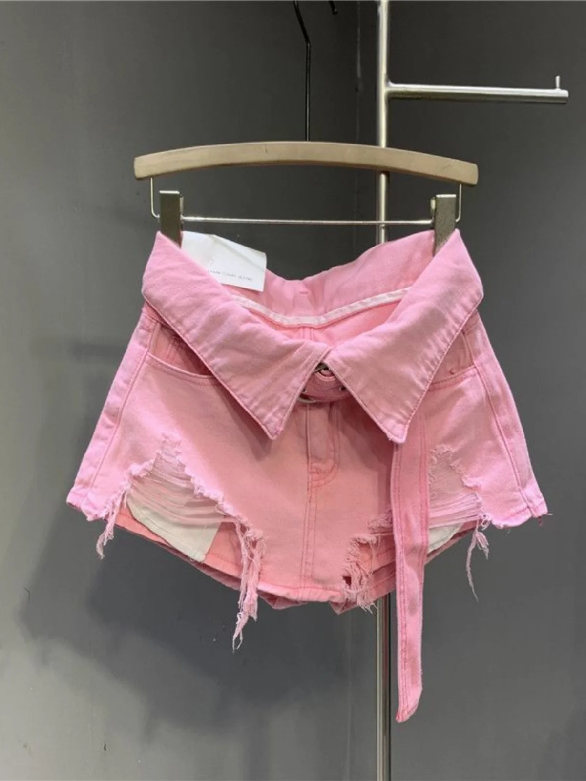 

Pink denim skirt for women's summer 2024, new high waisted design, wrap around buttocks, short skirt,spicy girl pants skirt