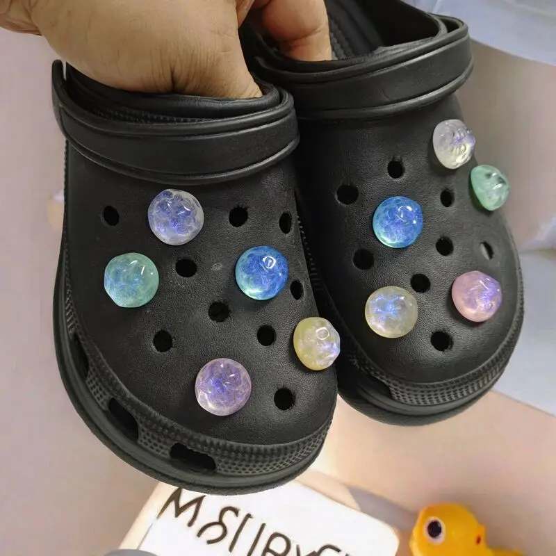 Оптовый комплект, горячая Распродажа, подвески для обуви с отверстиями, Подвески ручной работы с волнистыми камнями, дизайнерские качественные украшения для сада и обуви, подарок для девушки