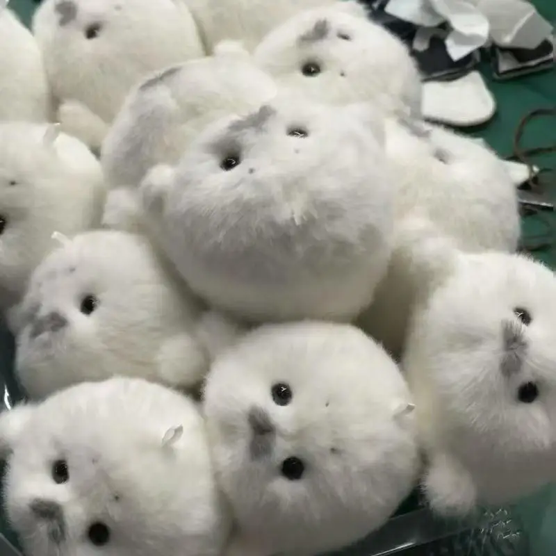 Baby Seal Plush Keychain Pendant - Realistic Ocean Animal Toy with Clip, Soft Souvenir Gift for Bag/Backpack (Simulation Design)