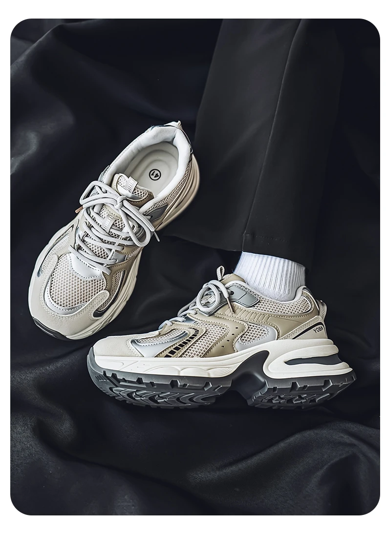 Athletic women's sneakers - image 17