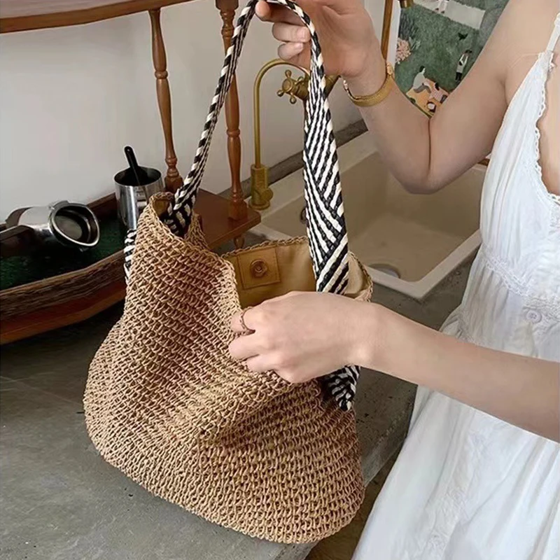 Fashion Straw Beach Basket Bag Women Rattan Shoulder Bag Large Capacity Woven Hand-made Handbag Female Purse Totes