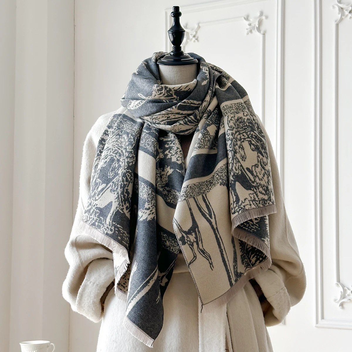 2025 Brand Elegance Two-Sided Print Scarf Soft Warm Fringe Pashmina Shawl Autumn and Winter Outdoor Coldproof Windproof Blanket