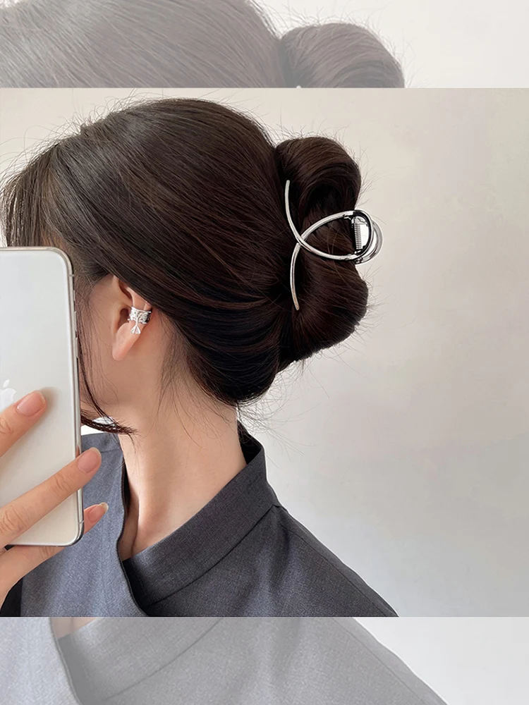 Neue modische Haarspange aus Metall für Damen, schlichte Kreuz-Krabben-Haarspange, elegante geometrische Haarspange für Pferdeschwänze, Damen-Haarspange zum Stylen – Detail 4