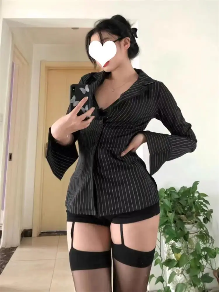 Vintage Blouses Black Stripe Slim fit Shirts Long Sleeve Top Women Korean Fashion Office Lady Aesthetic Elegant Shirt Women
